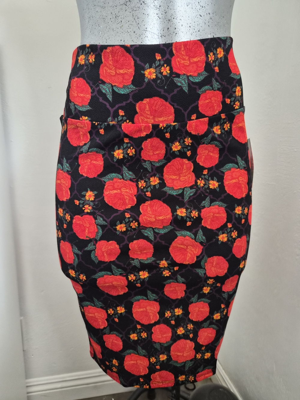LuLaRoe Black Pencil Skirt with Red Rose Floral Print